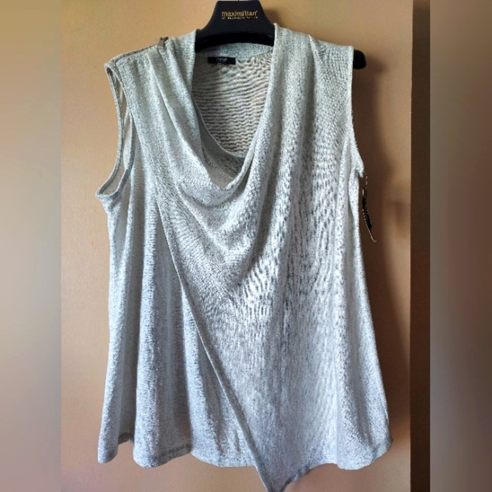 Beautiful top by ALFANI size 2X